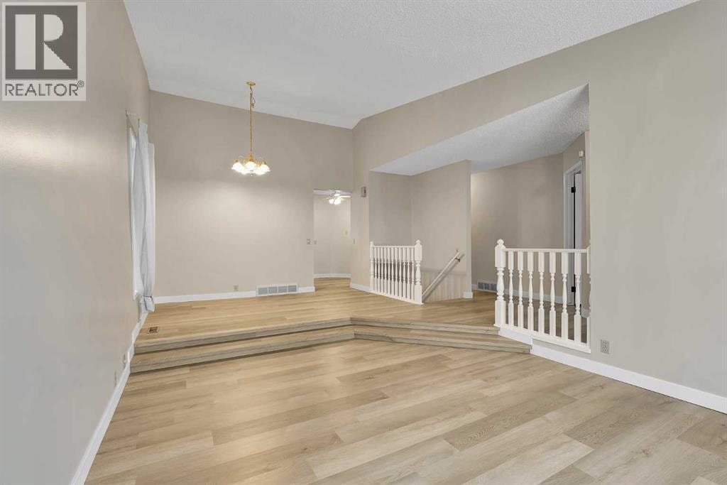 1111 Berkley Drive NW — photo 6