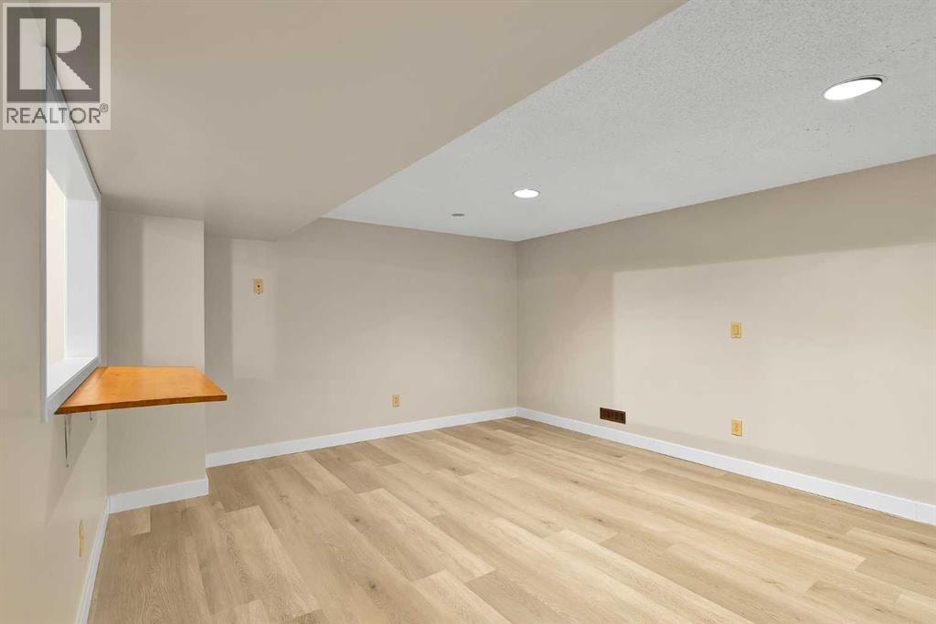 1111 Berkley Drive NW — photo 32
