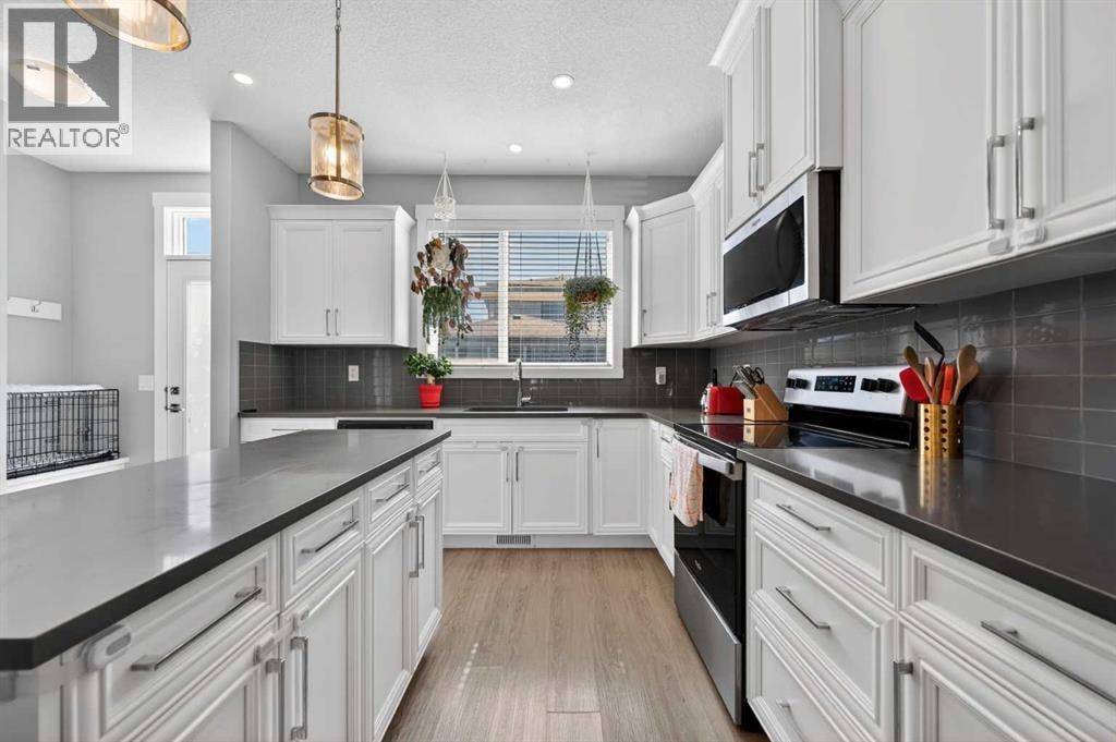 29 Skyview Parade NE — photo 10