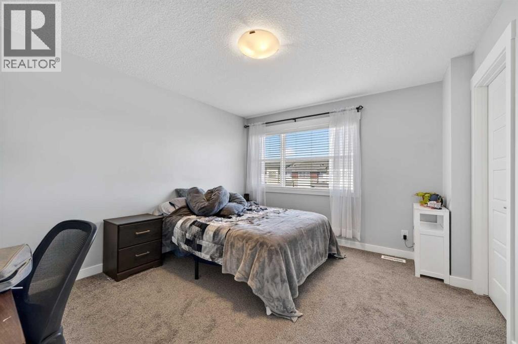 29 Skyview Parade NE — photo 18
