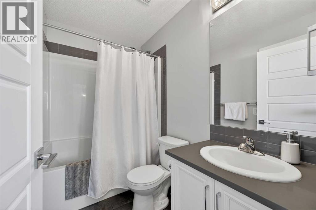 29 Skyview Parade NE — photo 16