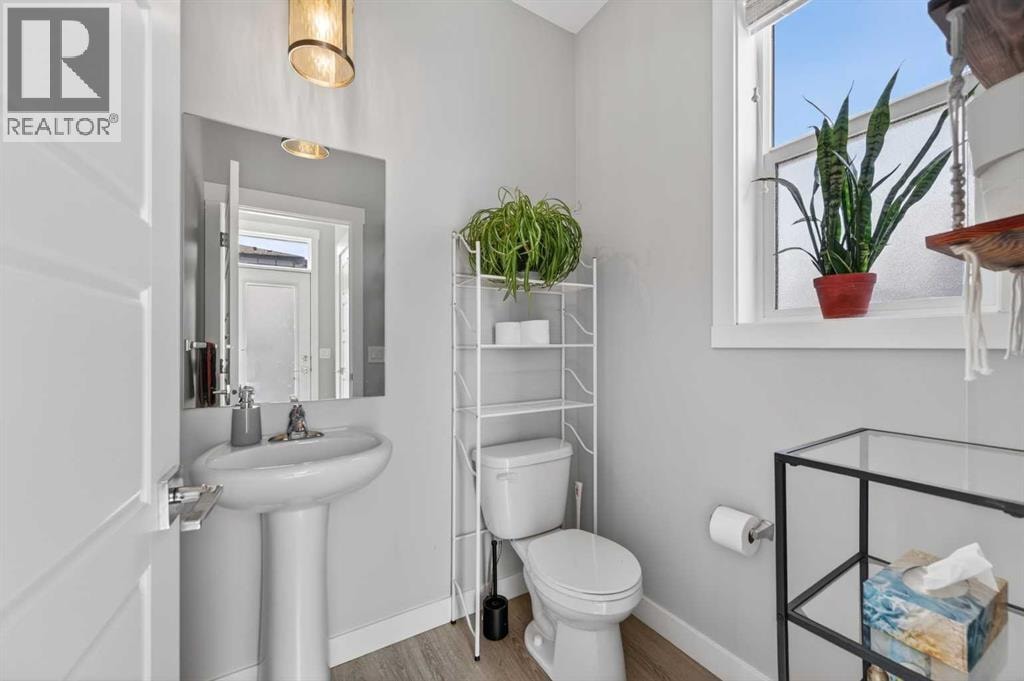 29 Skyview Parade NE — photo 12