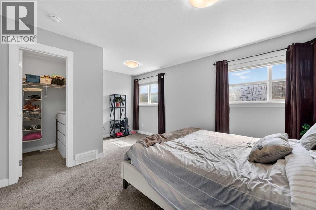 29 Skyview Parade NE — photo 14