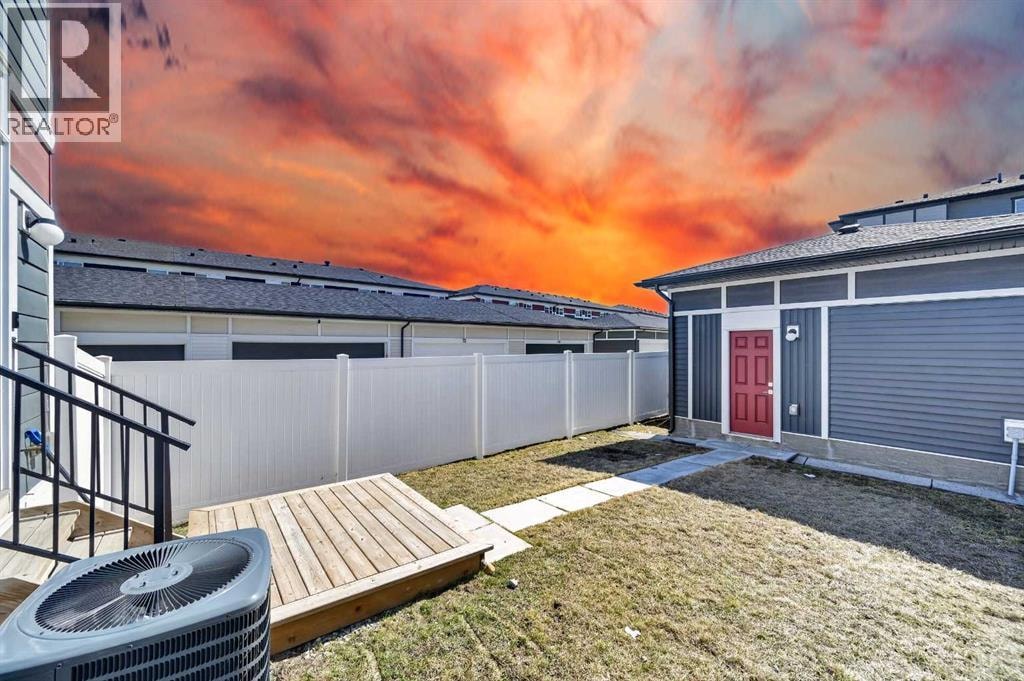 29 Skyview Parade NE — photo 23