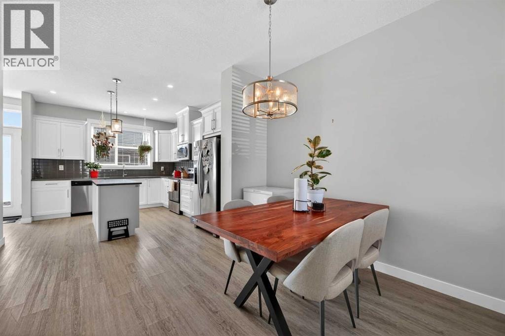 29 Skyview Parade NE — photo 8