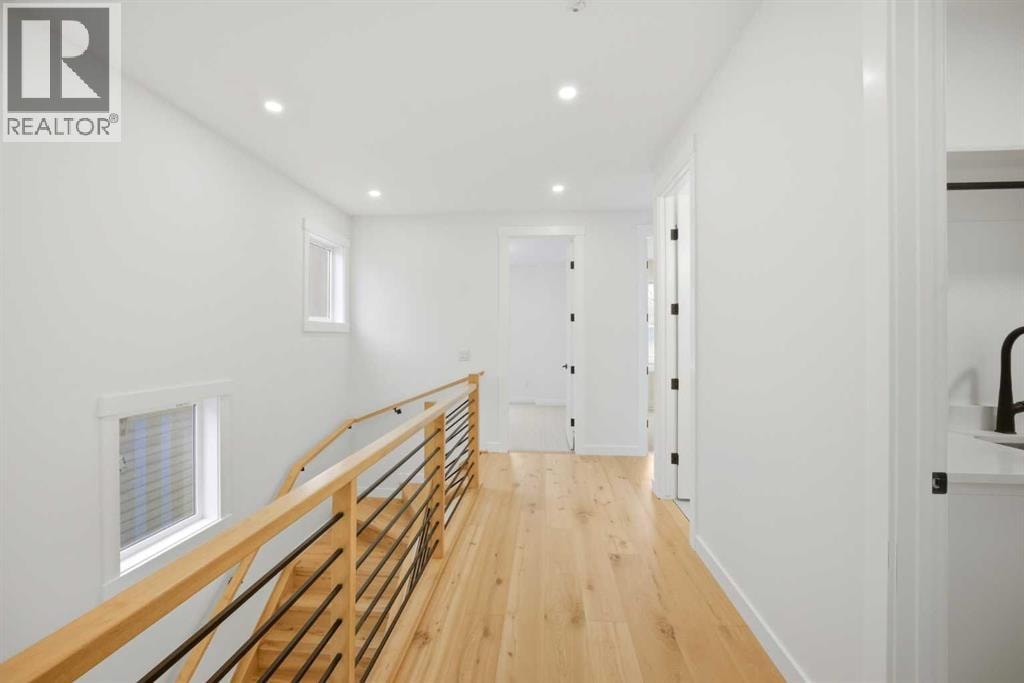 4711 19 Avenue NW — photo 30