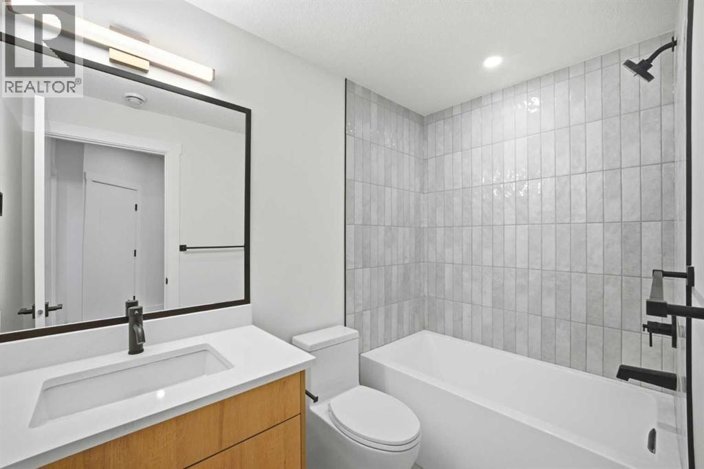 4711 19 Avenue NW — photo 46