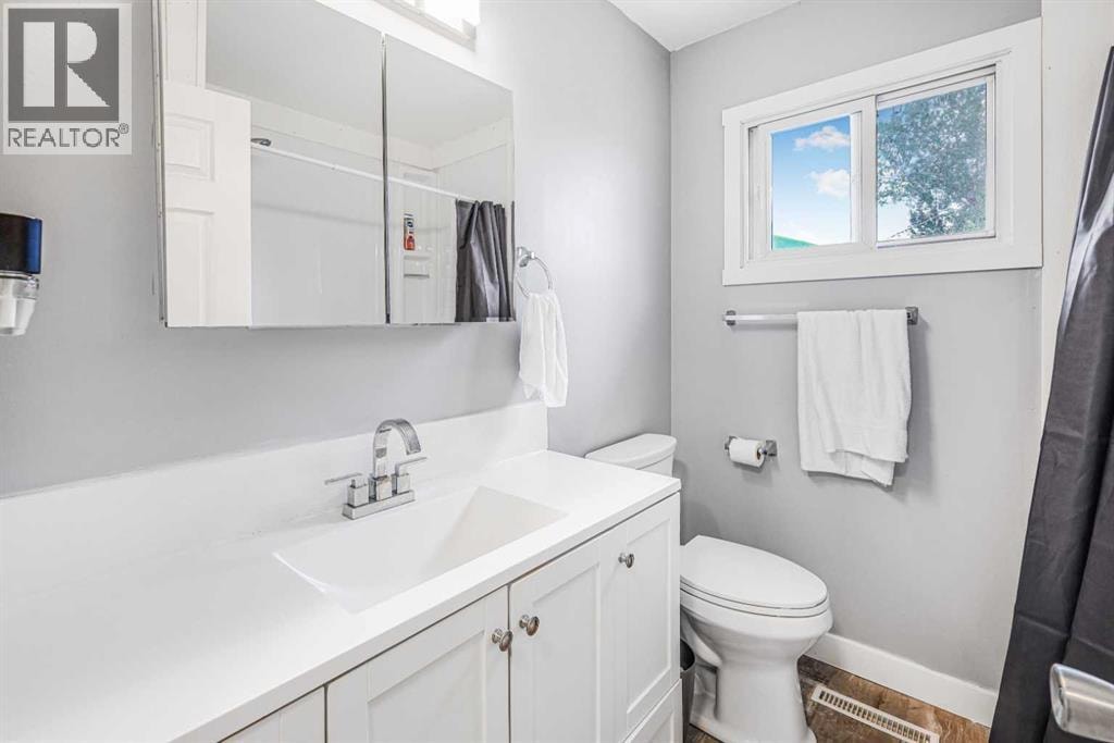 5112 Maryvale Drive NE — photo 16
