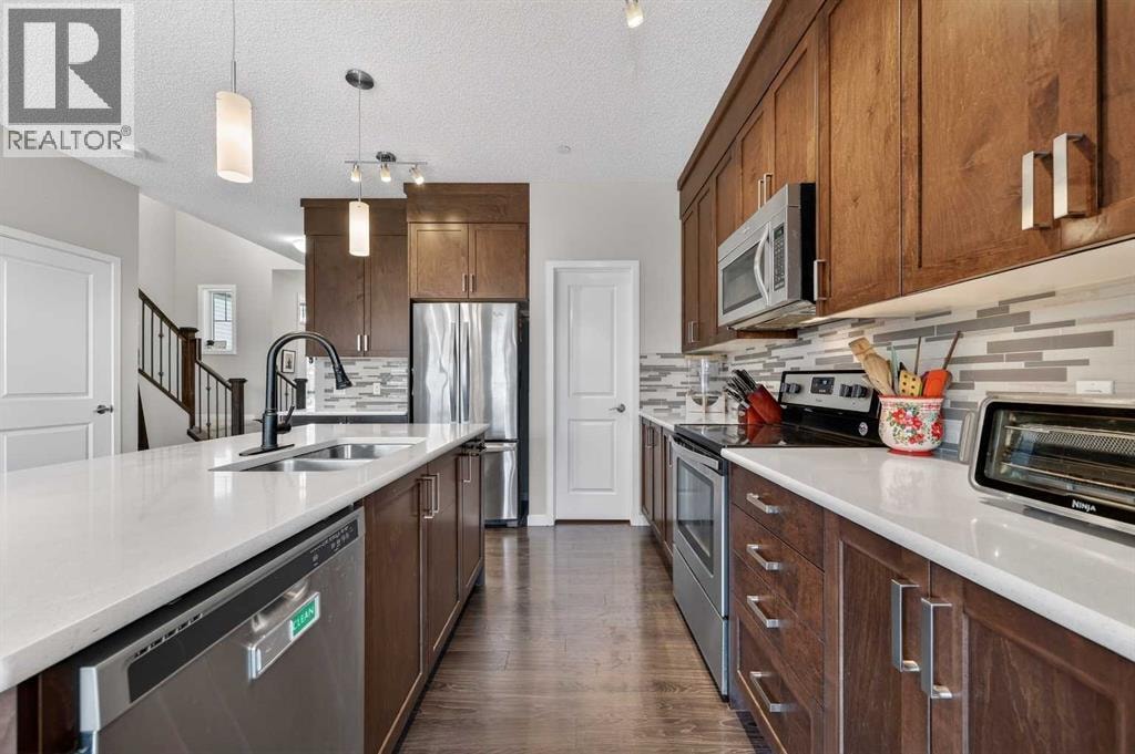 15 Fireside Crescent — photo 8
