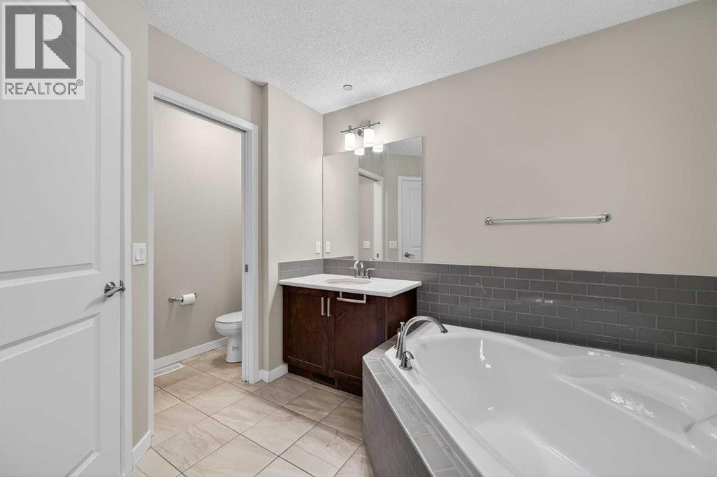 15 Fireside Crescent — photo 30