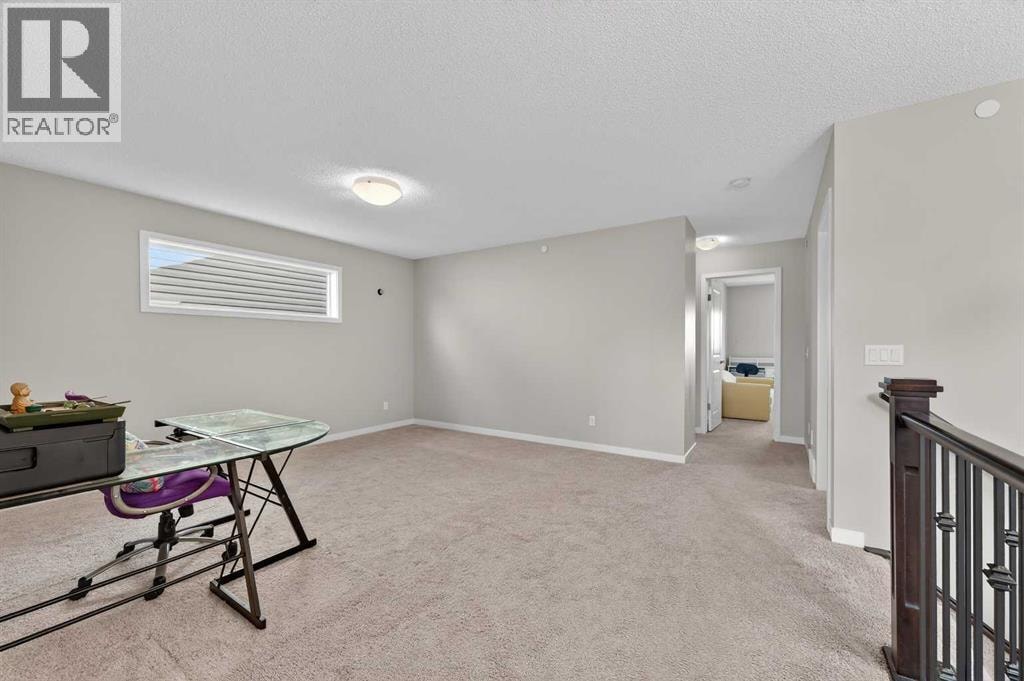 15 Fireside Crescent — photo 31