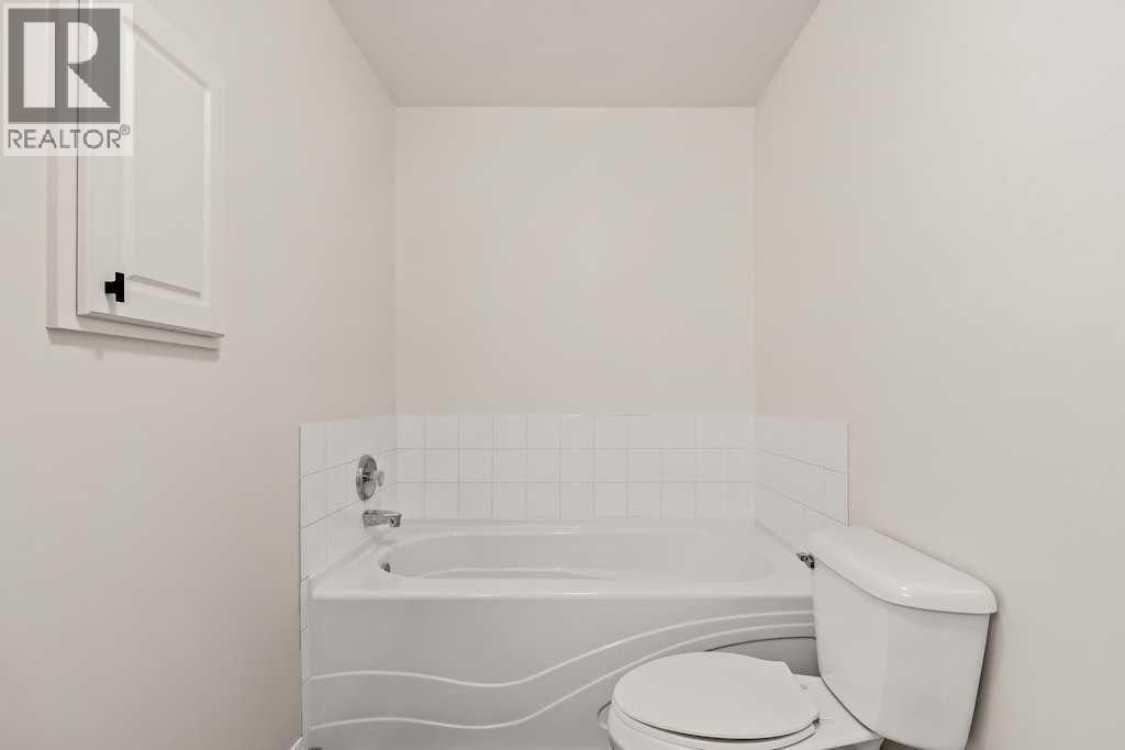 305, 1110 5 Avenue NW — photo 31