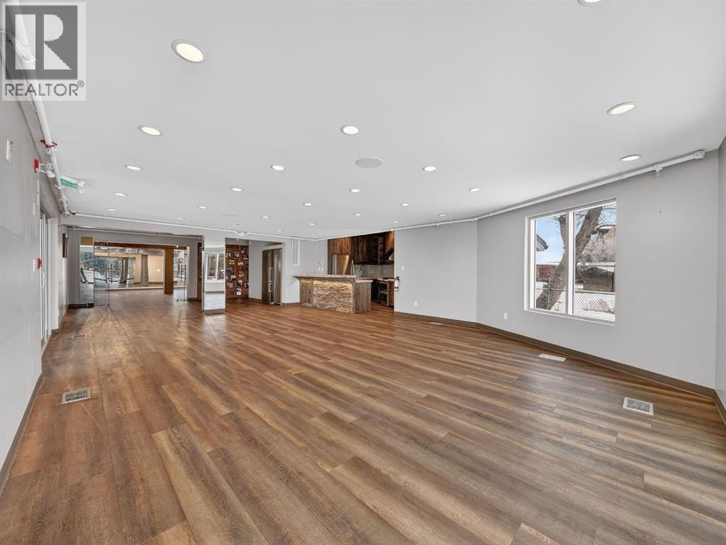 1015 11 Street SE — photo 32