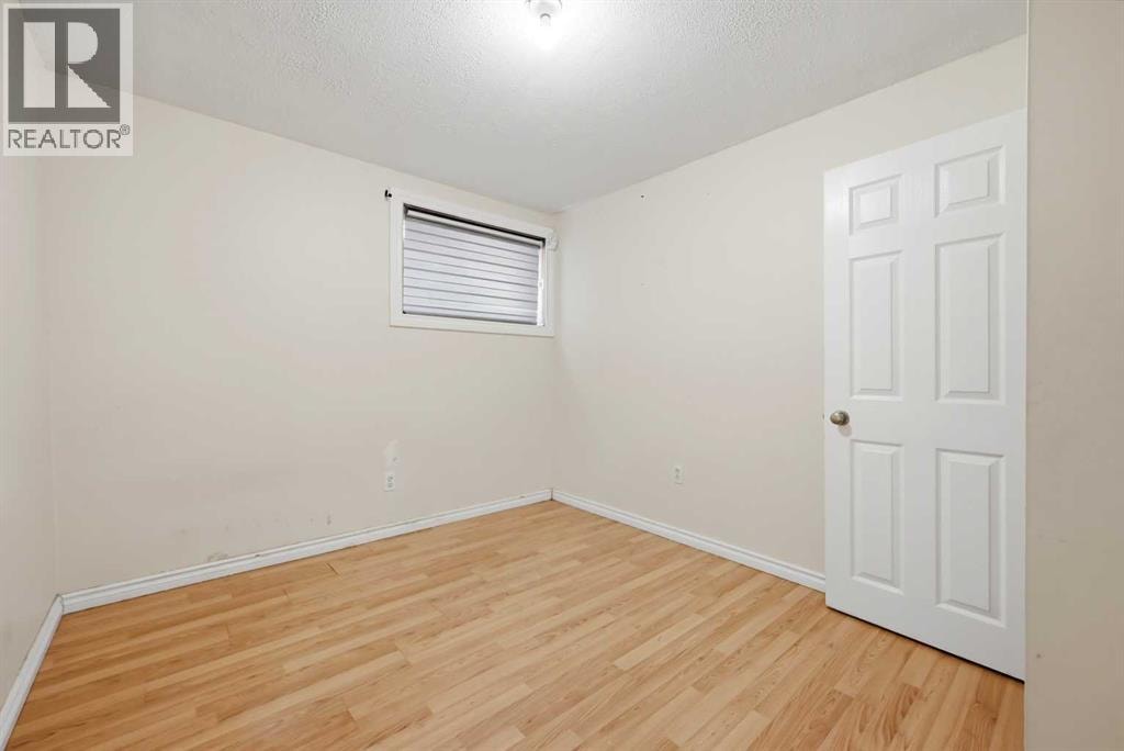 165 Saddlecrest Way NE — photo 40