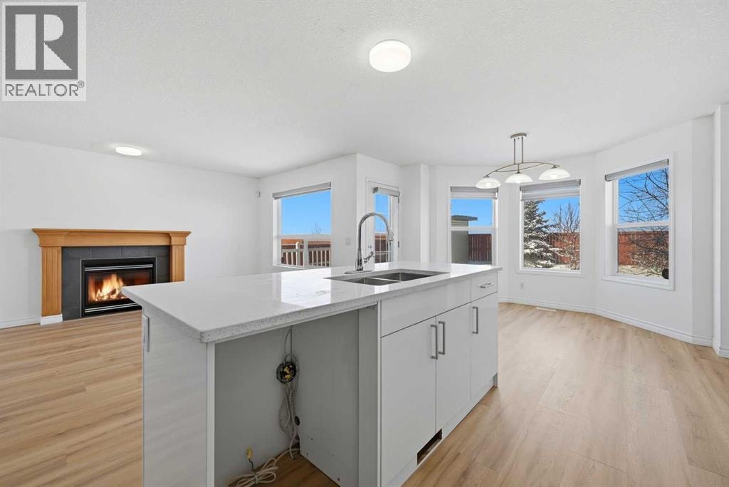 165 Saddlecrest Way NE — photo 13