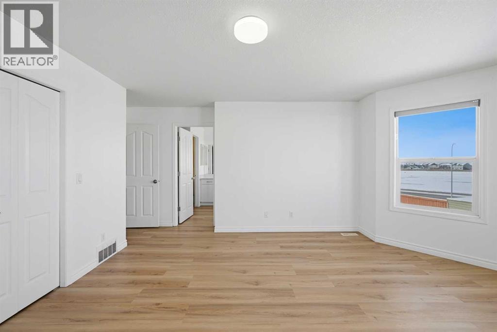 165 Saddlecrest Way NE — photo 30