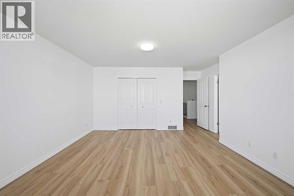 165 Saddlecrest Way NE — photo 31