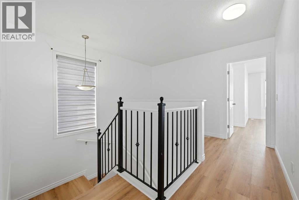 165 Saddlecrest Way NE — photo 21