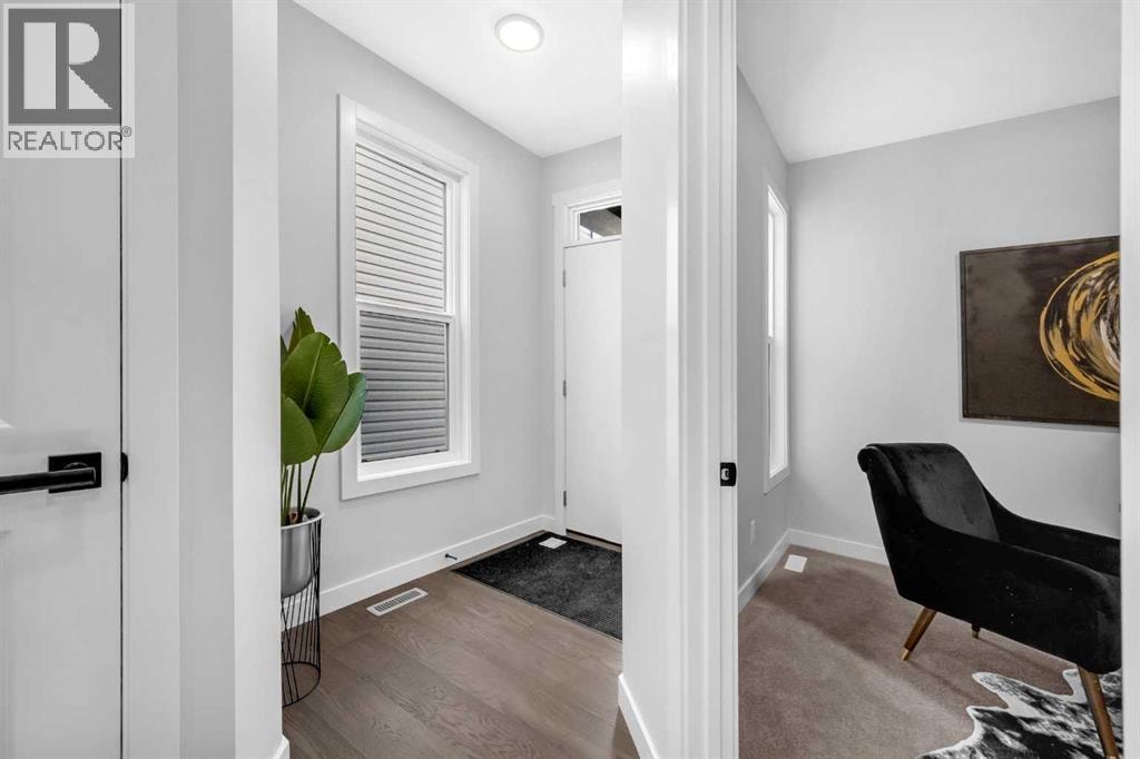 55 Amblehurst Link NW — photo 6