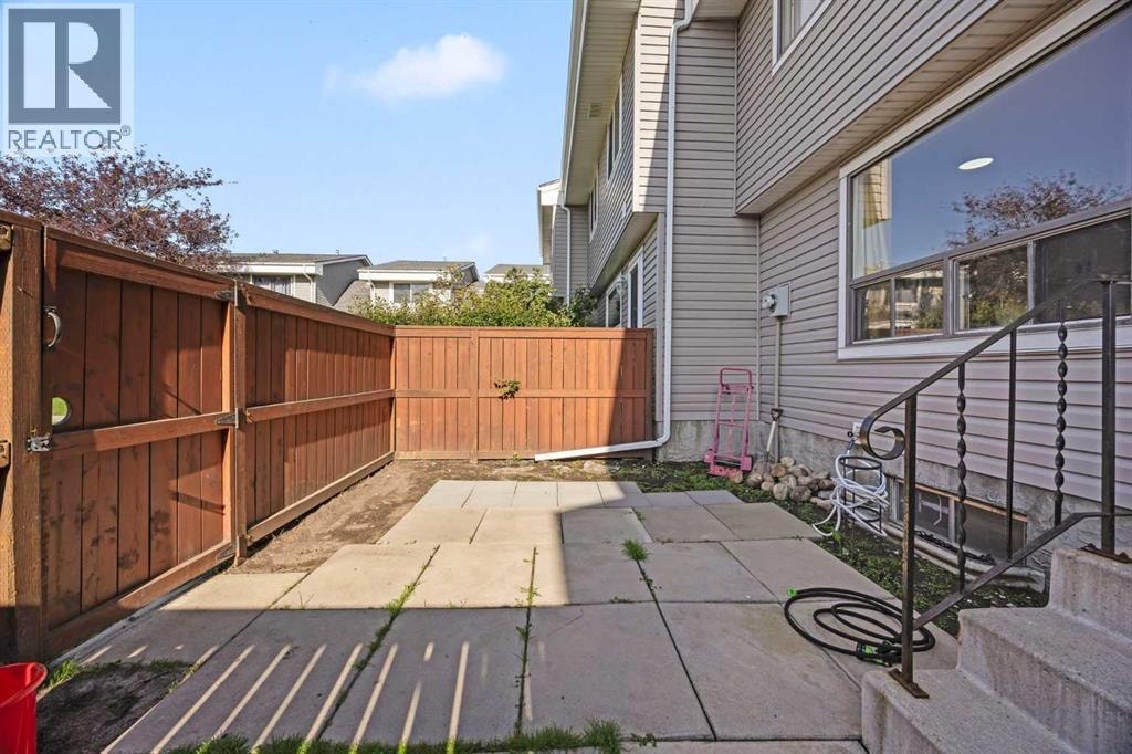 8, 4360 58 Street NE — photo 20