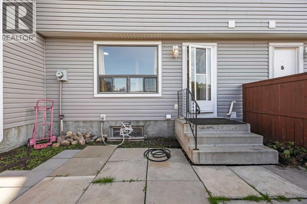 8, 4360 58 Street NE — photo 21