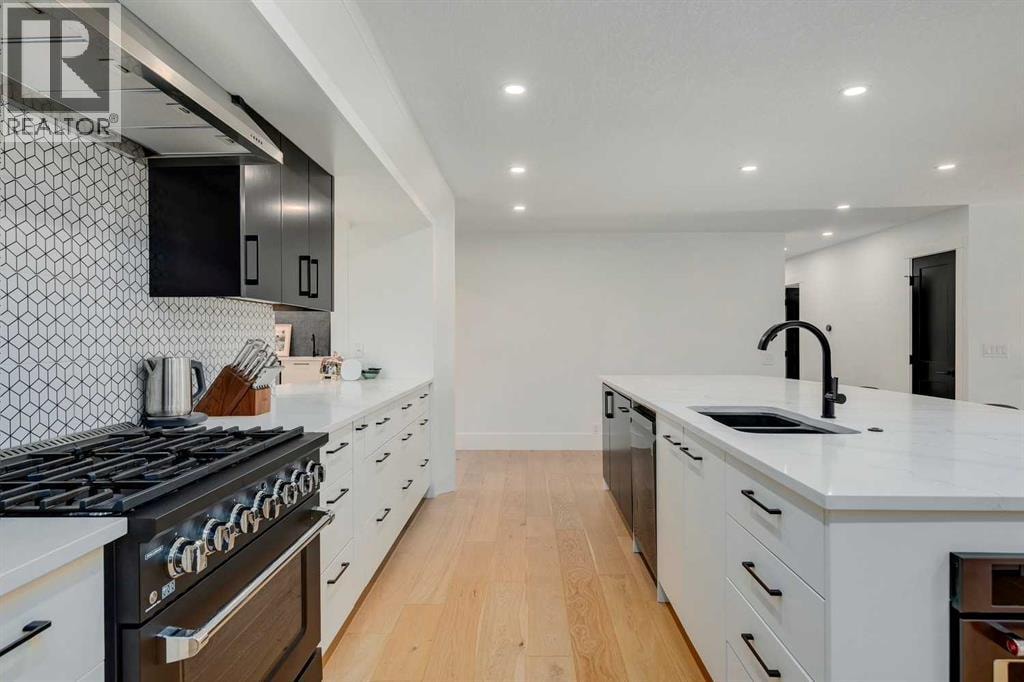 1206 Varsity Estates Road NW — photo 11