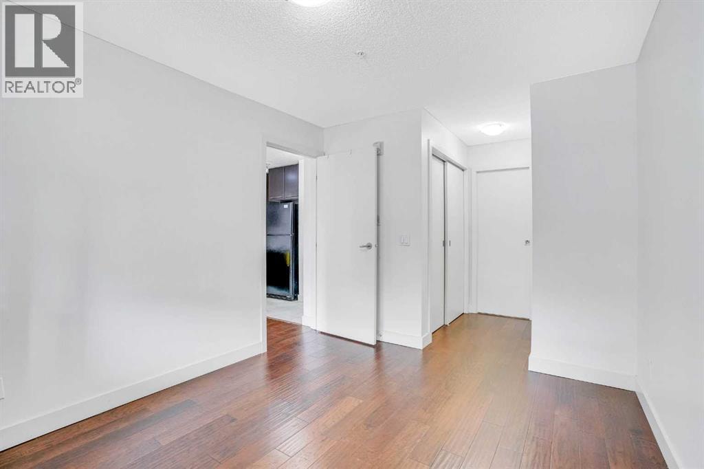 250, 35 Richard Court SW — photo 10