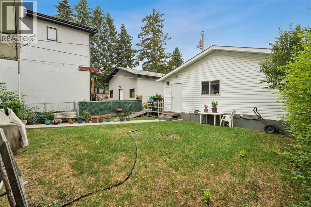 2029 Mountview Crescent NE — photo 29