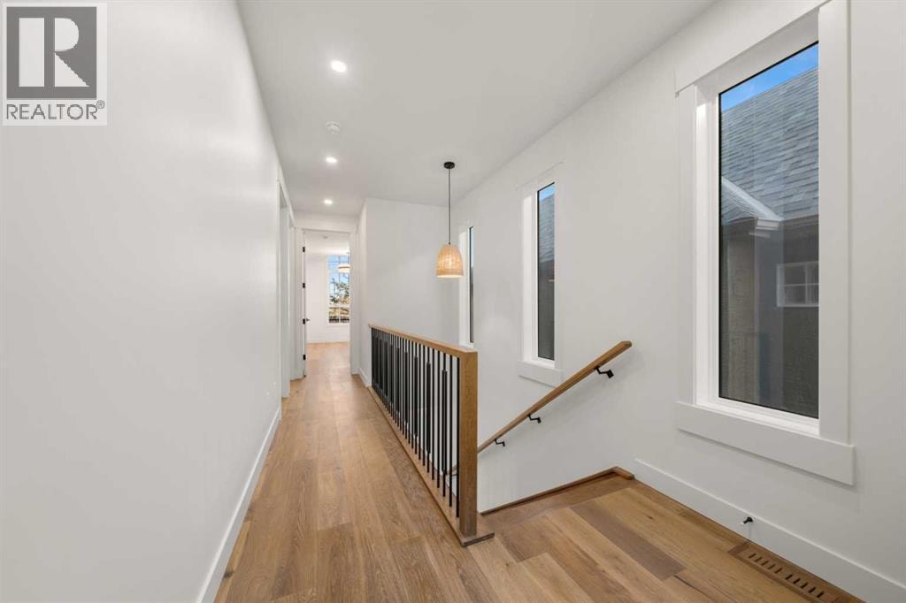 2232 30 Avenue SW — photo 20