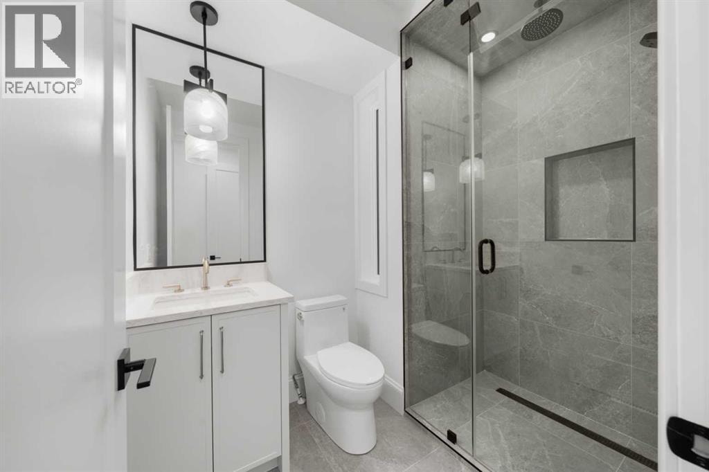 2232 30 Avenue SW — photo 13