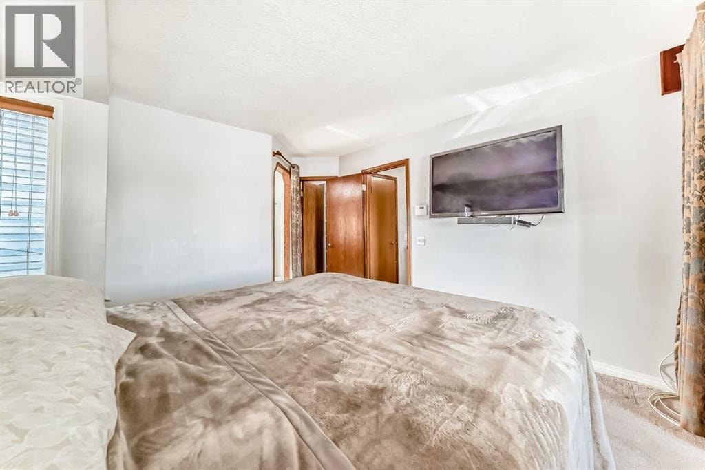 207 Eldorado Close NE — photo 17