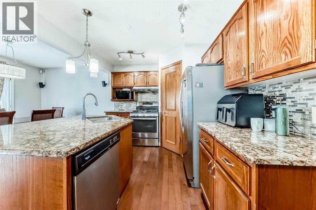 207 Eldorado Close NE — photo 7