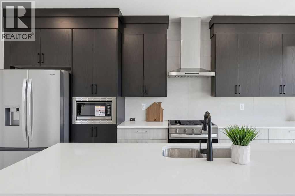 259 Marnot Grove NW — photo 9