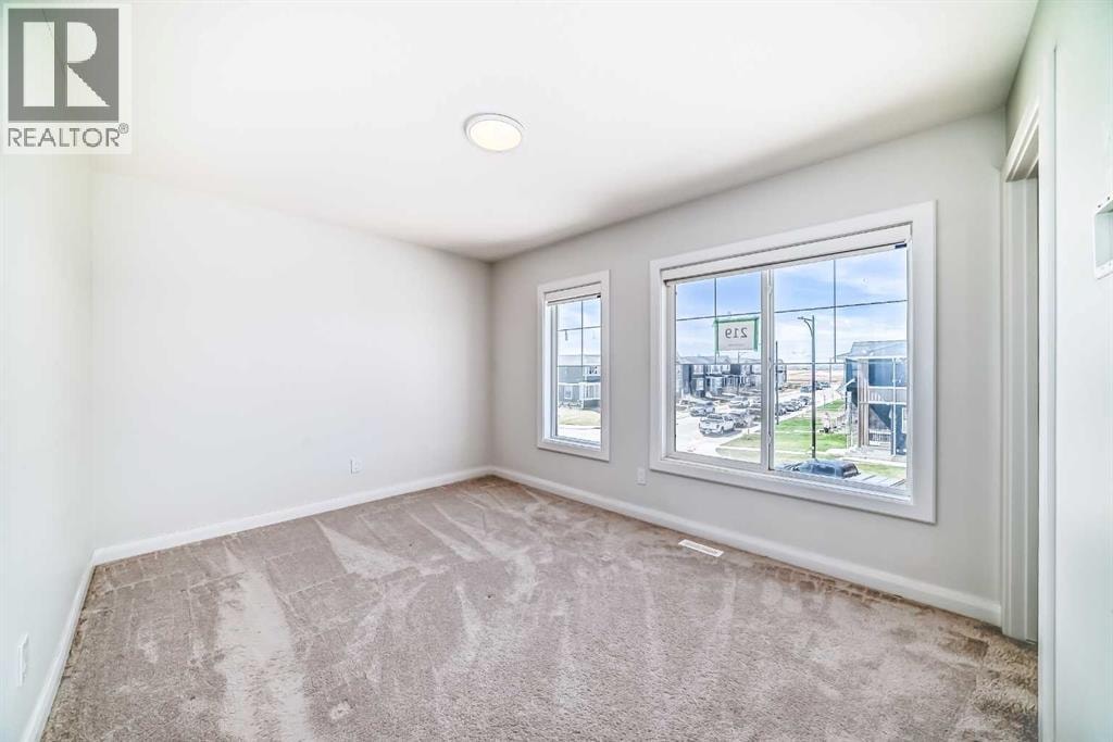 219 Chelsea Park — photo 37