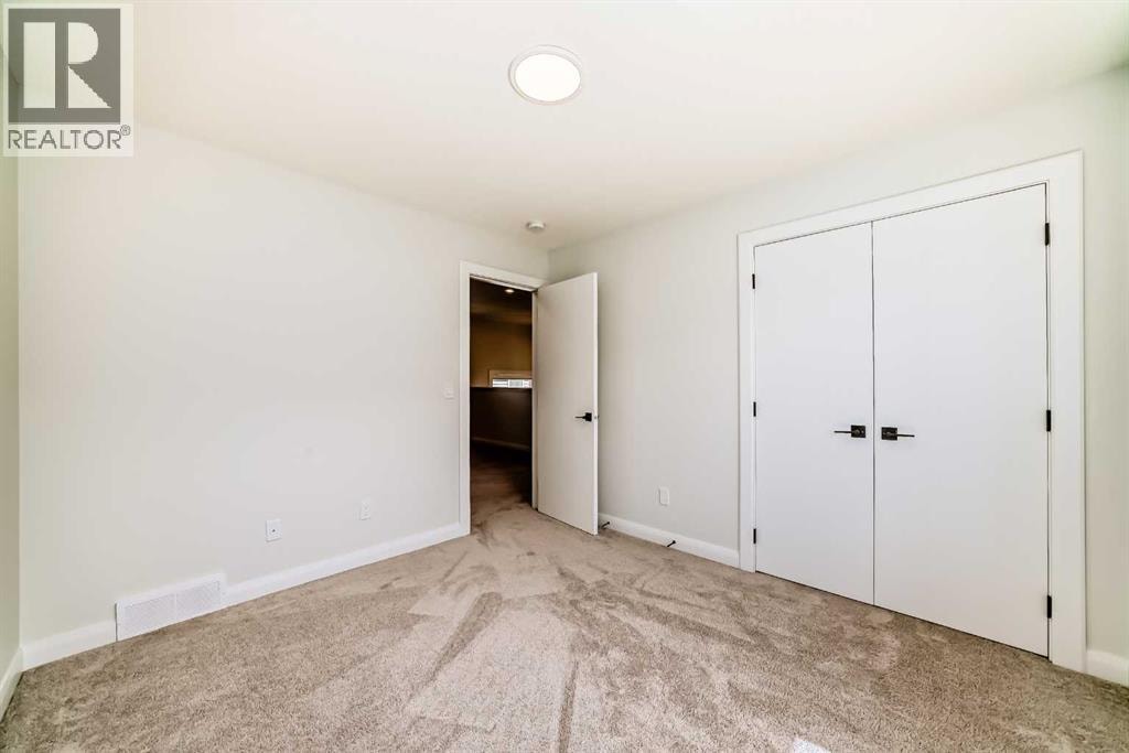 219 Chelsea Park — photo 46
