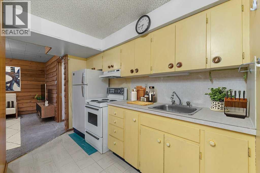 4207 Brisebois Drive NW — photo 18