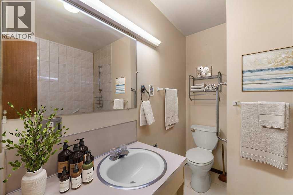 4207 Brisebois Drive NW — photo 10