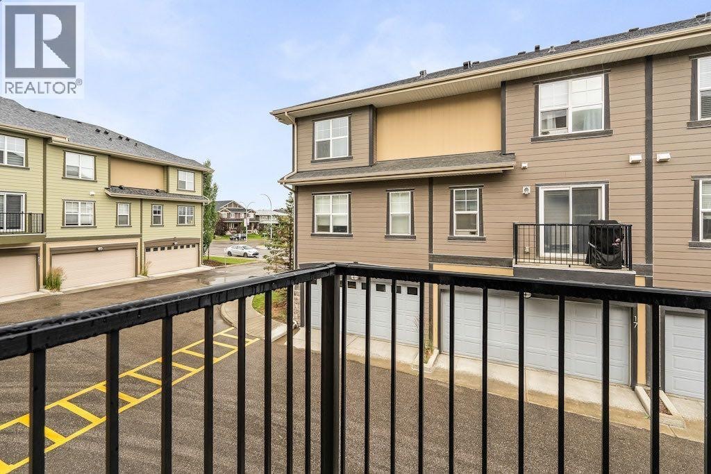 4 Evanscrest Gardens NW — photo 41