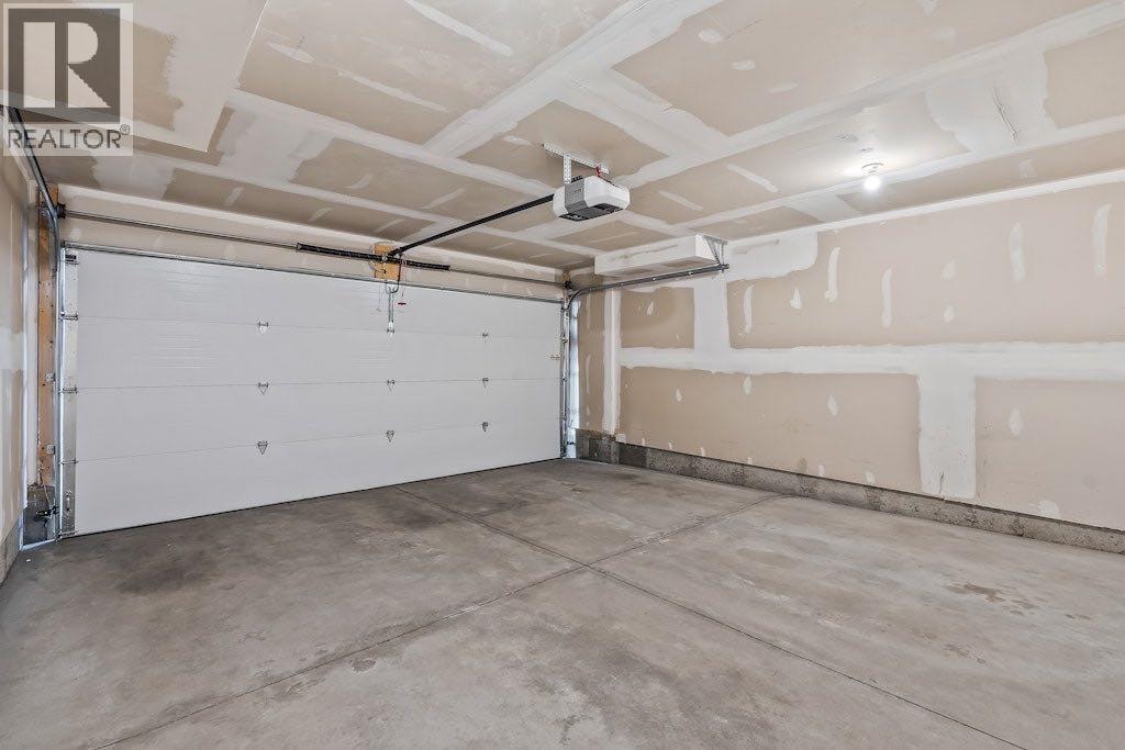 4 Evanscrest Gardens NW — photo 43