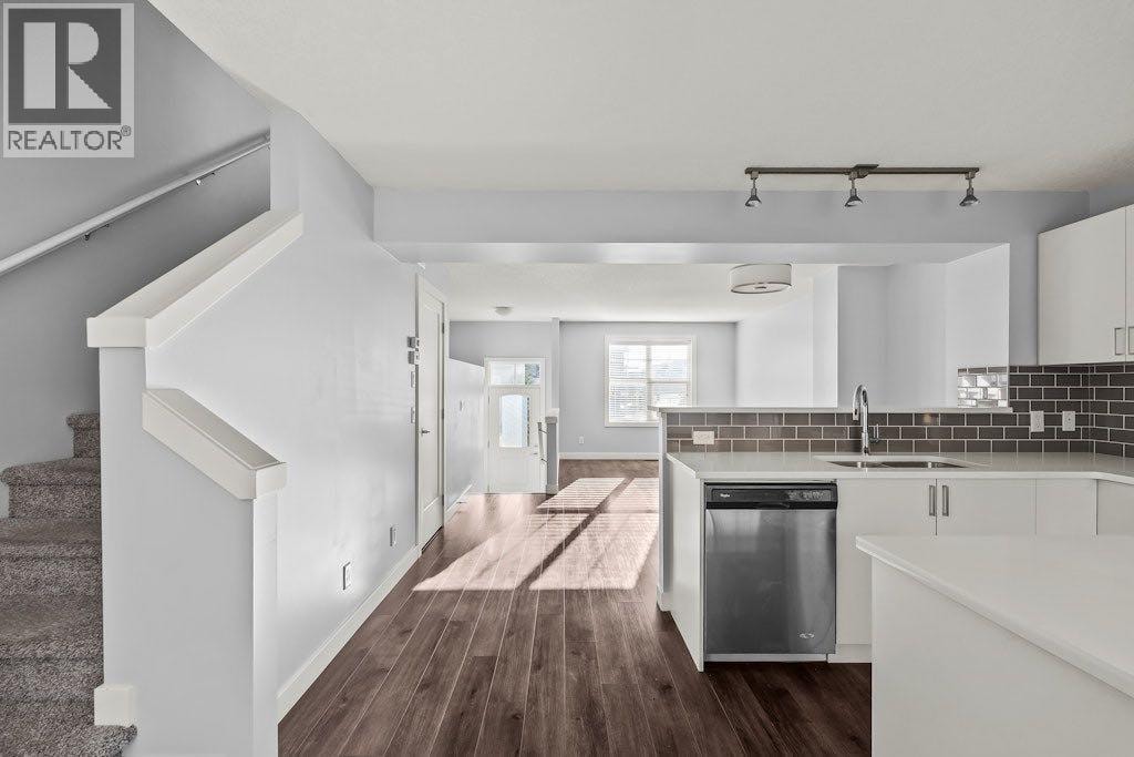 4 Evanscrest Gardens NW — photo 9