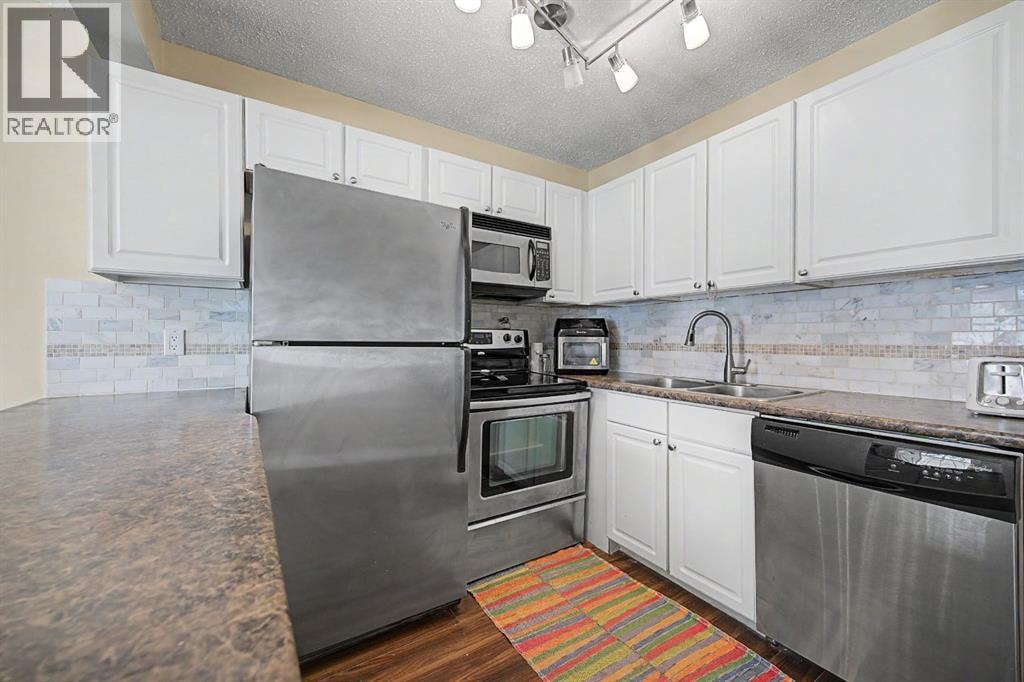 814, 200 Brookpark Drive SW — photo 4