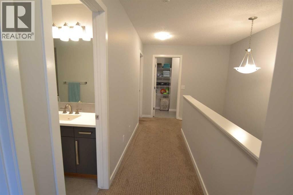 613 Hillcrest Road SW — photo 37