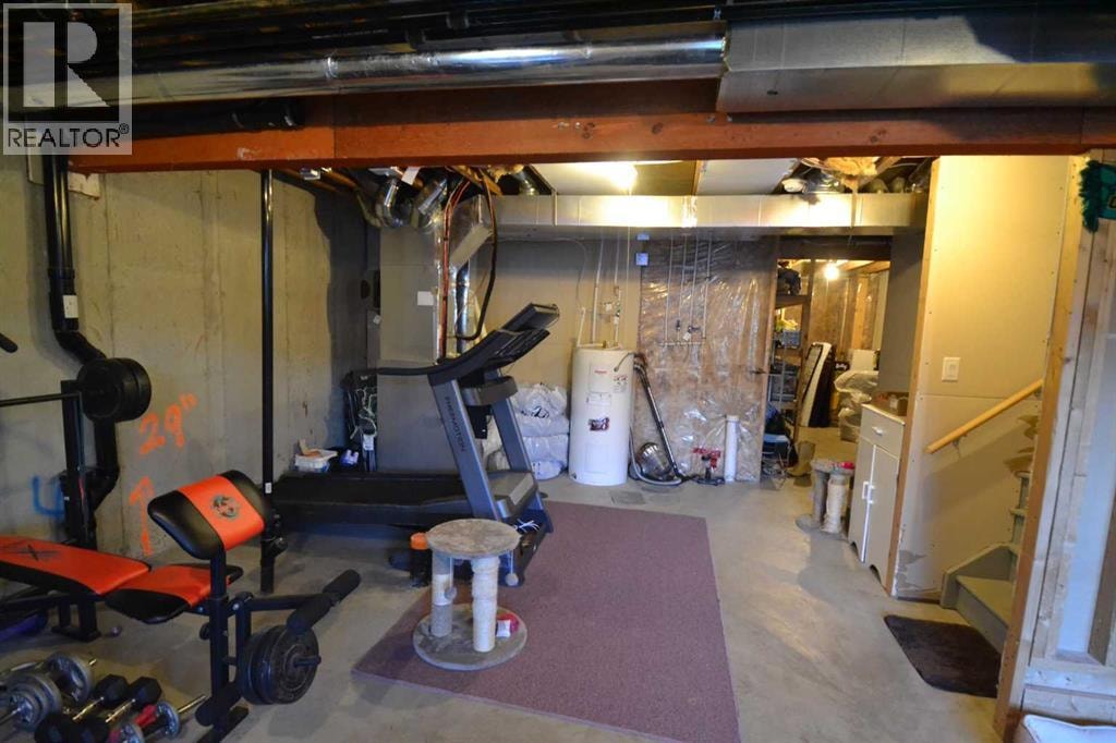 613 Hillcrest Road SW — photo 39