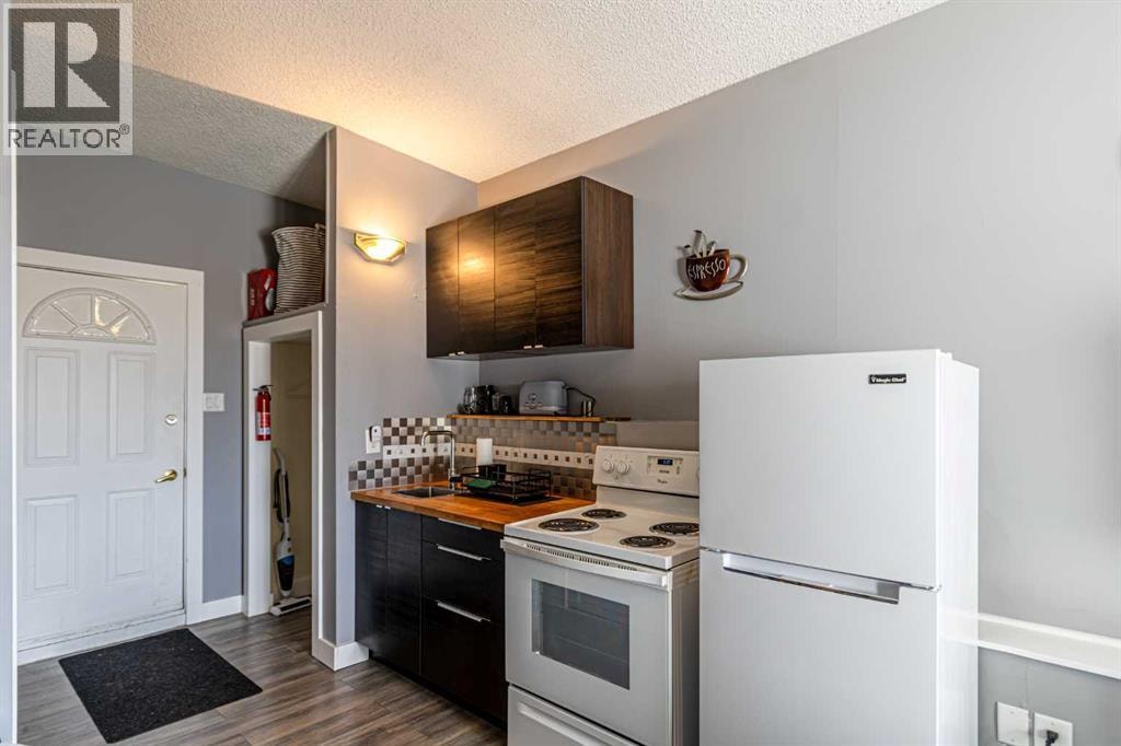 5636 37 Street SW — photo 31
