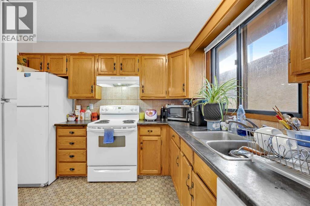 49 Beacham Way NW — photo 13