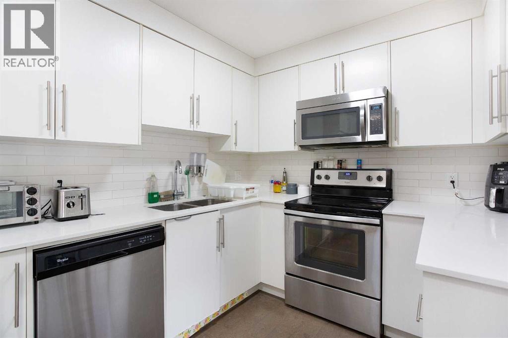 2406, 302 Skyview Ranch Drive NE — photo 11