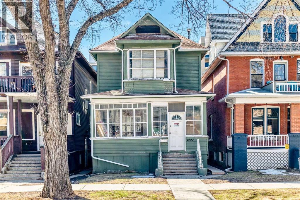 1227 13 Avenue SW — photo 1
