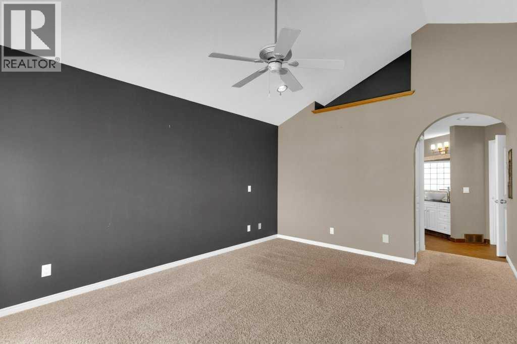 63 Mt Assiniboine Circle SE — photo 17