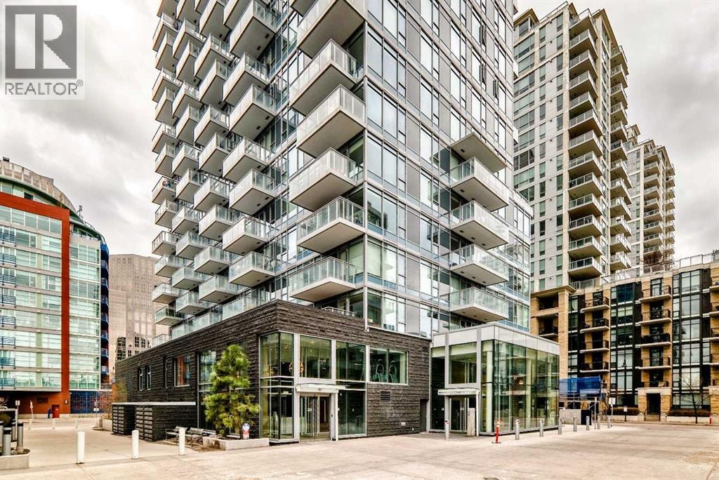 104, 108 Waterfront Court SW