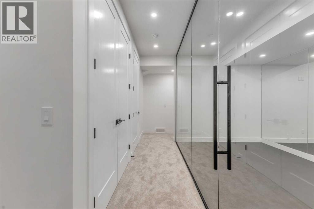 2430 36 Street SW — photo 39